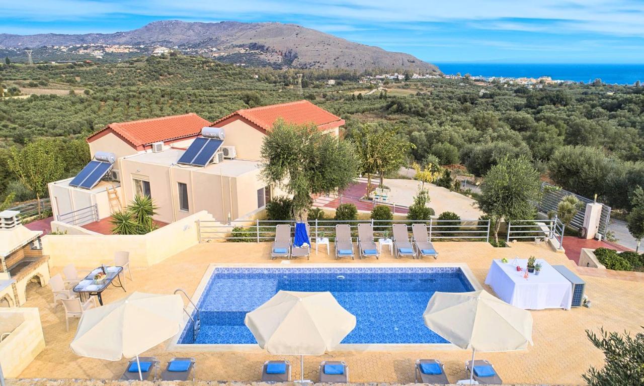 Aqua Blue Villas With Heated Pool Mathés Eksteriør billede